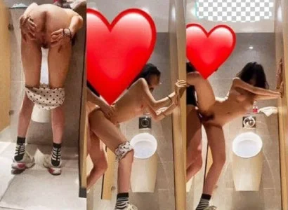 Anh phang em người yêu trong WC
