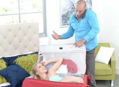 Món quà bất ngờ được mở ra